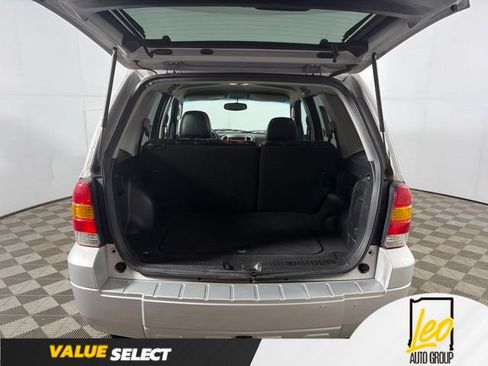 Used 2005 Ford Escape Limited FWD image 8