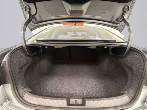 Used 2024 Volkswagen Jetta SE FWD image 29