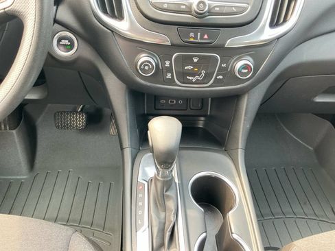 Used 2022 Chevrolet Equinox LT FWD image 13