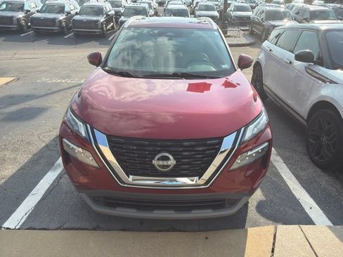 Used 2023 Nissan Rogue SV w/ SV Premium Package FWD image 1