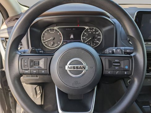 Used 2021 Nissan Rogue SV FWD image 35