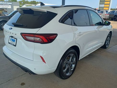 Used 2023 Ford Escape ST-Line w/ Tech Pack #1 FWD image 5