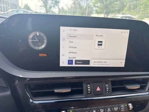 Used 2024 Lexus ES 350 w/ Premium Package FWD image 14