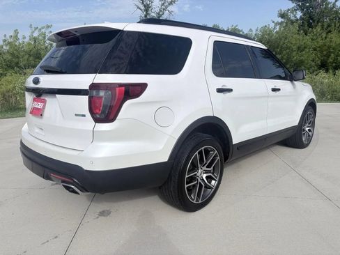 Used 2017 Ford Explorer Sport AWD/4WD image 7