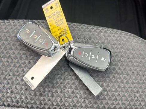 Used 2023 Chevrolet Bolt EUV LT w/ Driver Confidence Package FWD image 30