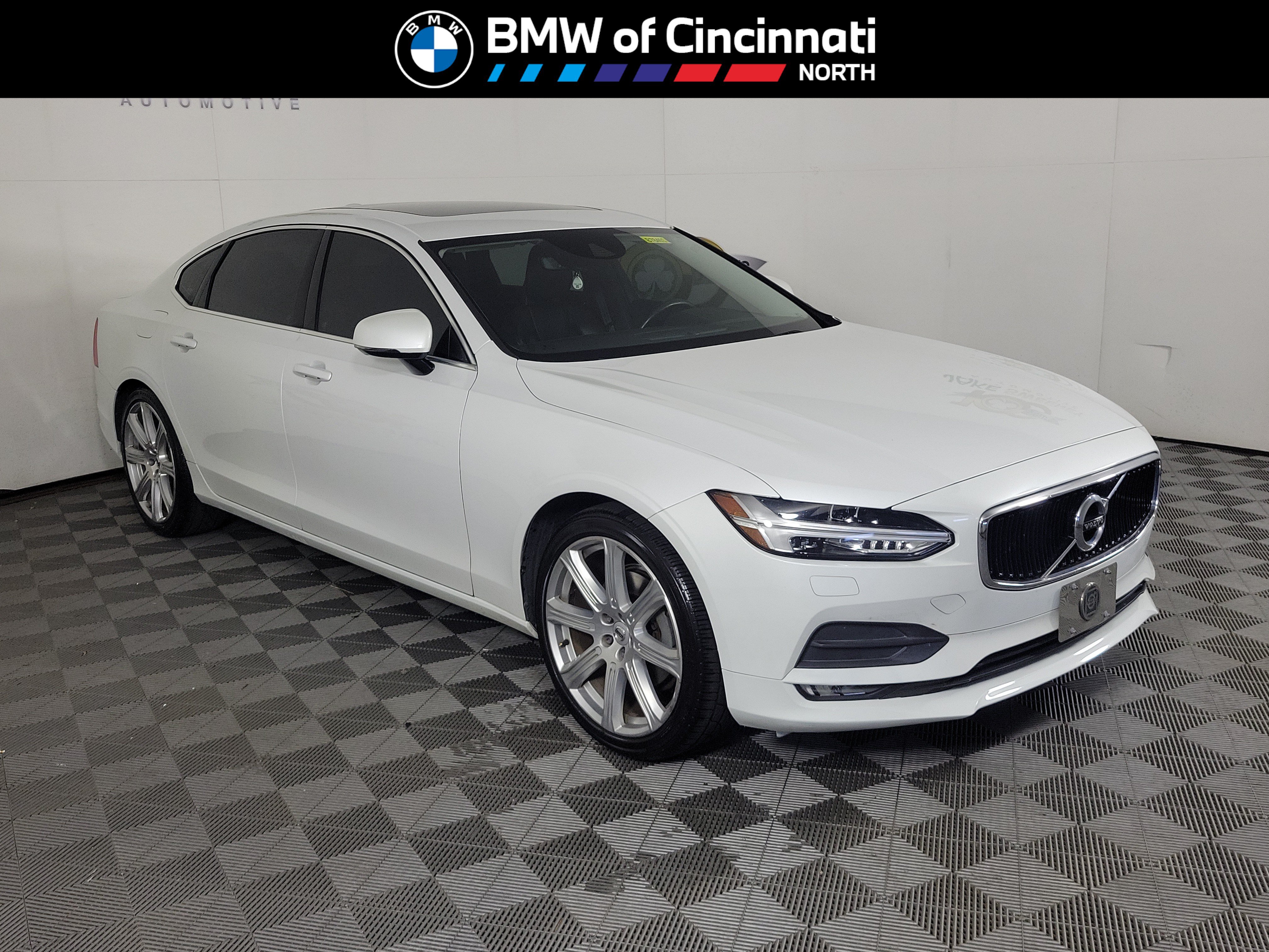 Used 2018 Volvo S90 T5 Momentum w/ Momentum Plus Package AWD/4WD image 1