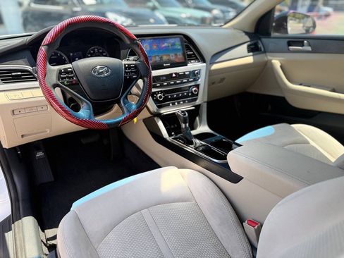 Used 2016 Hyundai Sonata SE w/ Cargo Package FWD image 16
