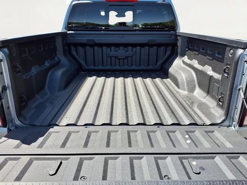 Used 2026 Chevrolet Colorado LT w/ Advanced Trailering Package AWD/4WD image 8