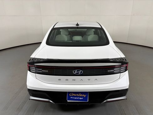 Used 2025 Hyundai Sonata SEL FWD image 7