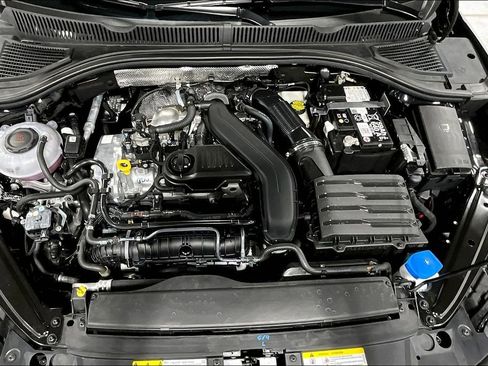 Used 2025 Volkswagen Jetta SE image 12