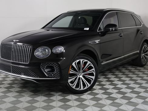 Certified 2023 Bentley Bentayga Extended Wheelbase image 39