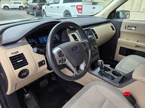 Used 2019 Ford Flex SE FWD image 9