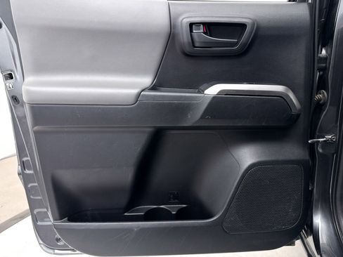 Used 2019 Toyota Tacoma SR5 image 29