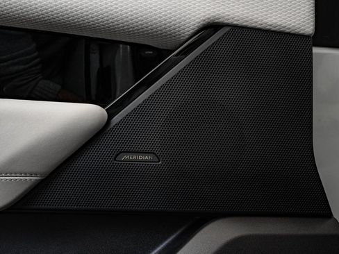 Used 2023 Land Rover Range Rover Velar R-Dynamic S image 27