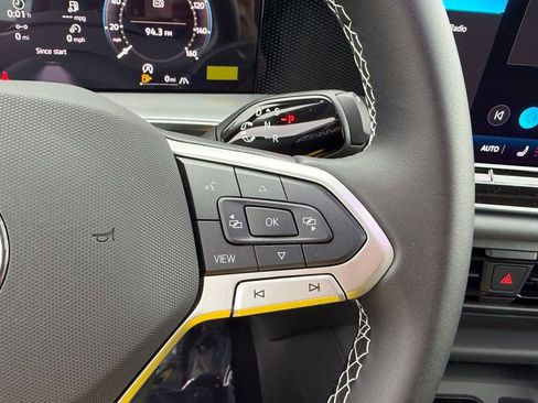 New 2026 Volkswagen Tiguan SE image 16