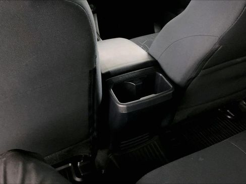 Used 2017 Toyota Tacoma TRD Off-Road w/ Premium & Technology Package image 10