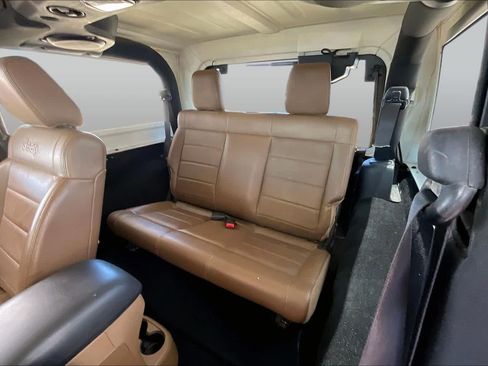 Used 2012 Jeep Wrangler Sahara w/ Connectivity Group AWD/4WD image 18