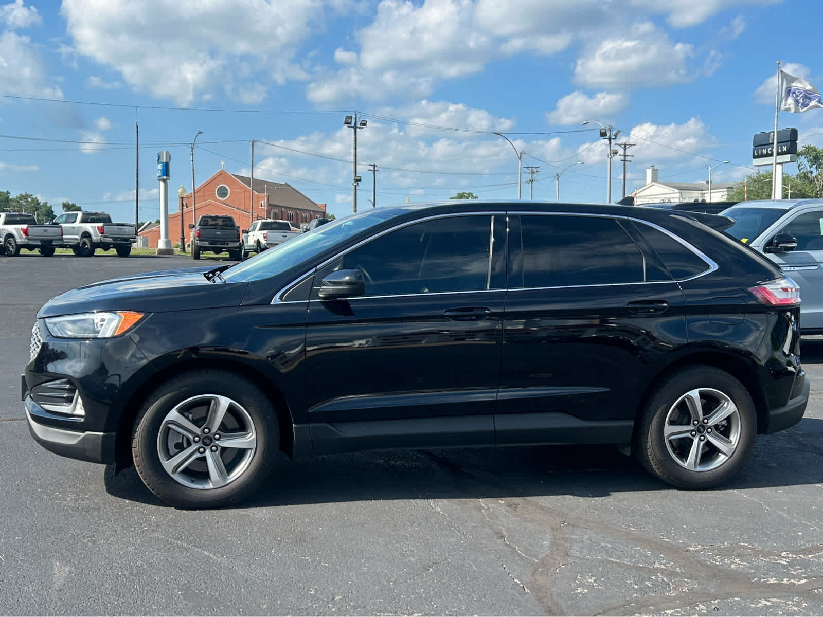 Used 2024 Ford Edge SEL w/ Convenience Package AWD/4WD image 1
