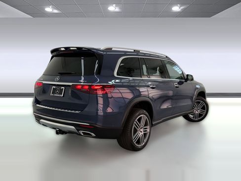 Used 2024 Mercedes-Benz GLS 450 4MATIC image 8