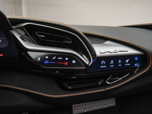 Used 2025 Ferrari SF90 Spider image 47