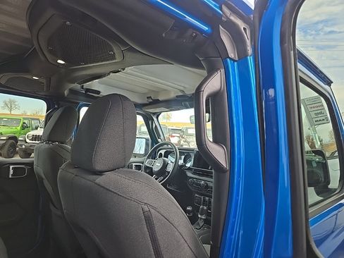 Used 2024 Jeep Wrangler Sahara w/ Technology Group image 80