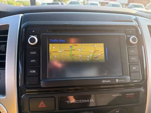 Used 2015 Toyota Tacoma 4x4 Double Cab w/ TRD Sport Package image 23