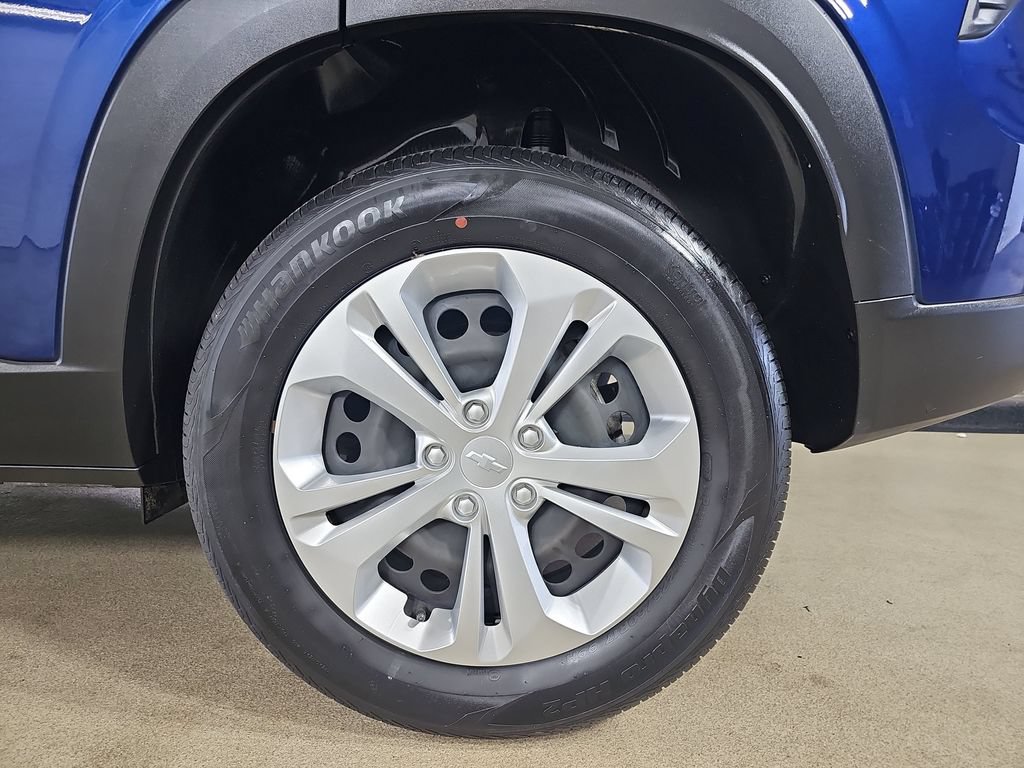 Certified 2024 Chevrolet Trax LS FWD image 38