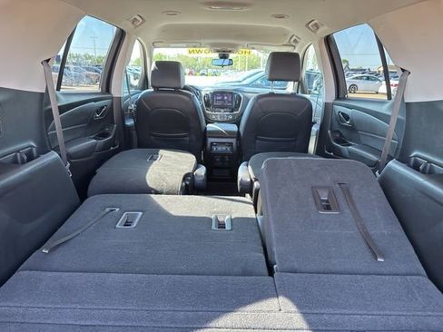 Used 2020 Chevrolet Traverse RS image 44