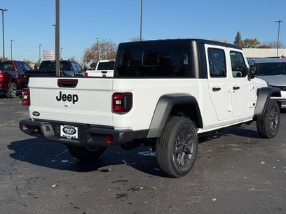 New 2026 Jeep Gladiator Sport