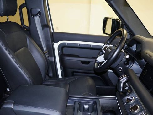 Used 2024 Land Rover Defender 110 S AWD/4WD image 89