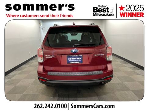 Used 2018 Subaru Forester 2.5i Premium w/ All-Weather Package image 4