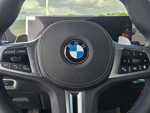 New 2026 BMW X7 M60i image 21