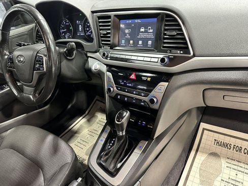 Used 2017 Hyundai Elantra Value Edition FWD image 38