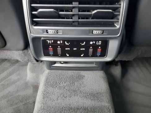 Used 2020 Audi Q7 3.0T Prestige image 21