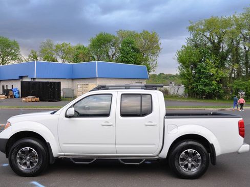 Used 2015 Nissan Frontier PRO-4X w/ Pro-4x Luxury Package AWD/4WD image 17