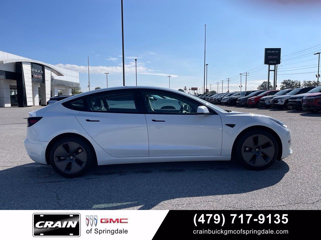 Used 2022 Tesla Model 3 RWD image 8