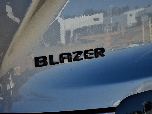 Used 2025 Chevrolet Blazer RS FWD image 31