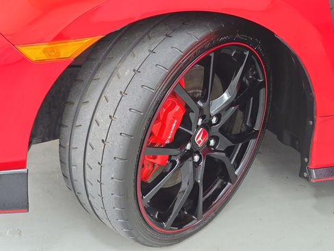 Certified 2018 Honda Civic Type R image 31