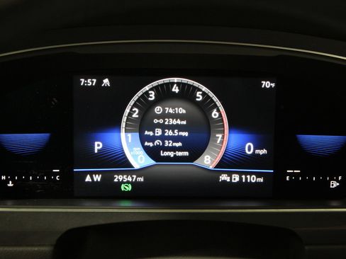 Used 2023 Volkswagen Tiguan SE R-Line image 8