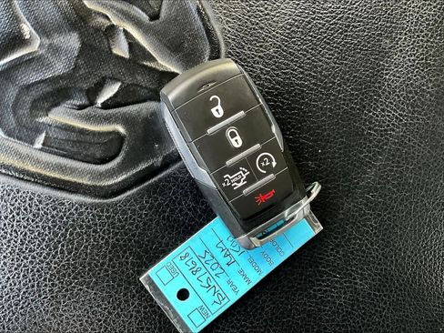 Used 2025 RAM 1500 Laramie image 15