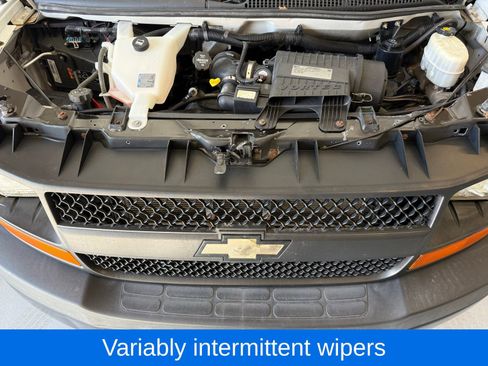 Used 2015 Chevrolet Express 2500 Extended RWD image 27