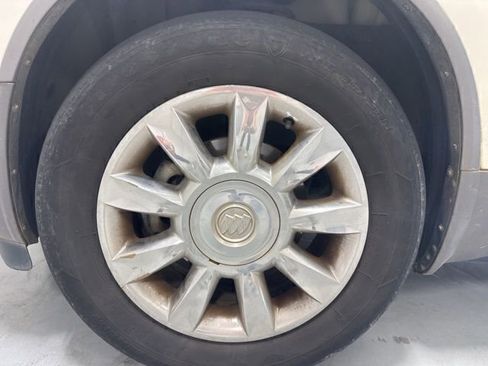 Used 2012 Buick Enclave Leather FWD image 11