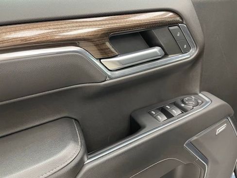 Used 2022 Chevrolet Silverado 1500 RST AWD/4WD image 11