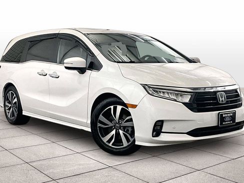Used 2022 Honda Odyssey Touring image 2