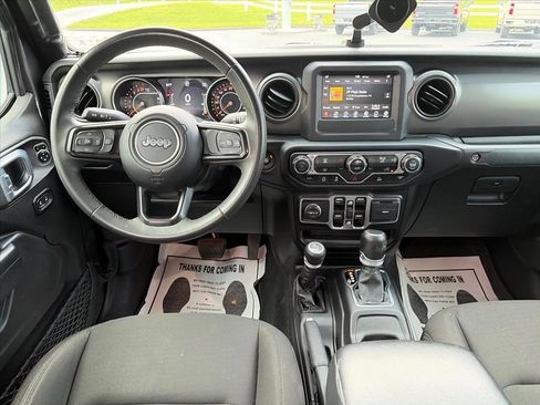 Used 2023 Jeep Gladiator Sport AWD/4WD image 7