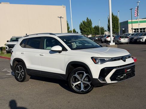 New 2026 Volkswagen Taos SEL AWD/4WD image 3