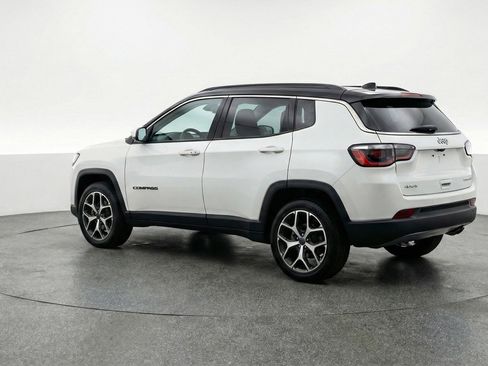 Used 2025 Jeep Compass Limited image 6