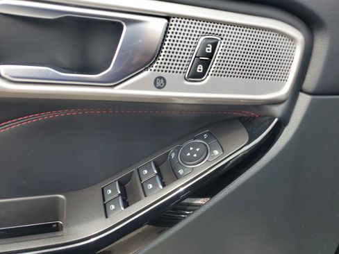 Used 2024 Ford Explorer ST-Line w/ Class IV Trailer Tow Package image 24