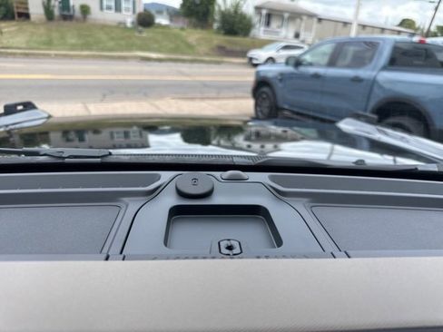 New 2025 Ford Bronco Big Bend w/ Black Diamond Package image 18