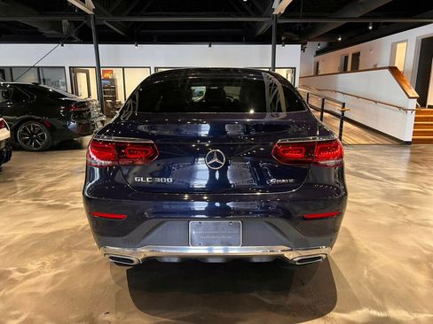 Used 2020 Mercedes-Benz GLC 300 4MATIC Coupe image 4
